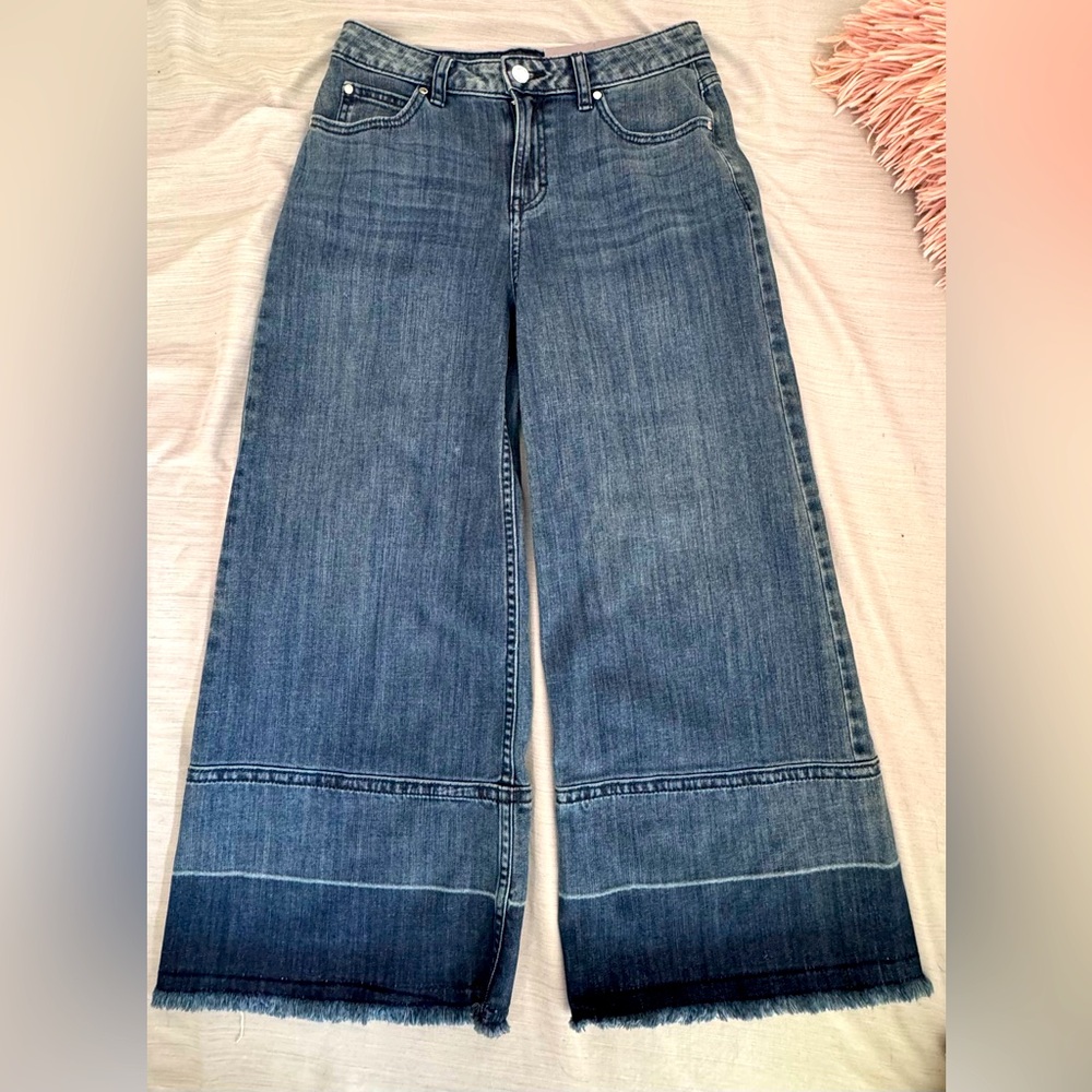 Jennifer Lopez wide leg crop jeans- size 4 NWT